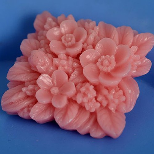 Cissie brooch - pink