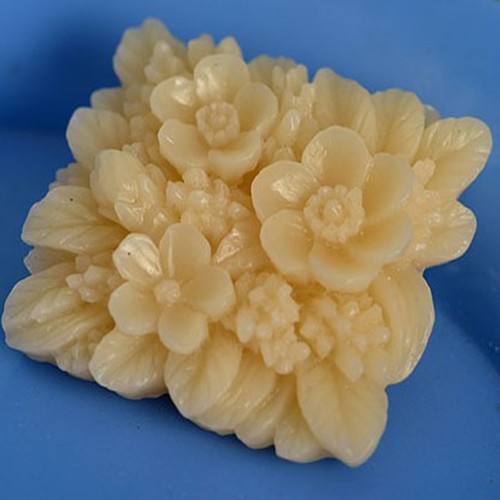 cissie brooch - vanilla