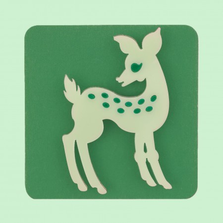 em deer brooch