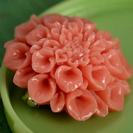 tolly flower brooch - coral pink