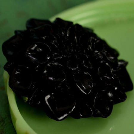 tolly flower brooch - jet black