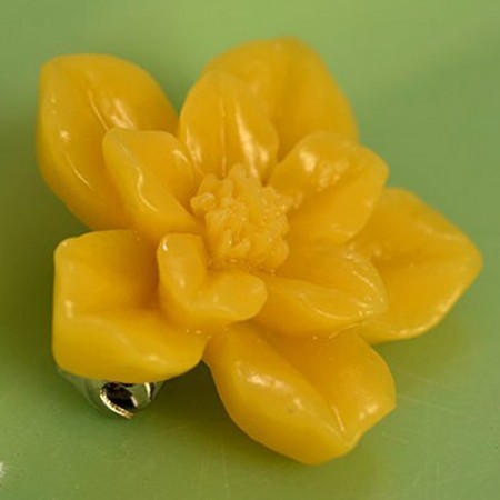 cynthia brooch - yellow