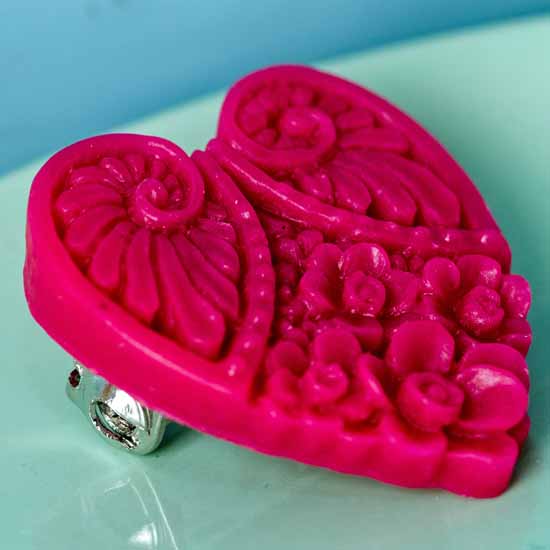 meg small heart brooch - vivid pink