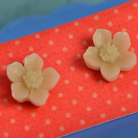 cynthia earrings wee - vanilla