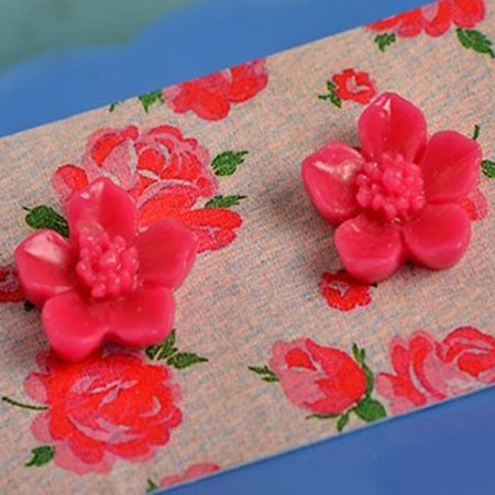 cynthia earrings wee - vivid pink